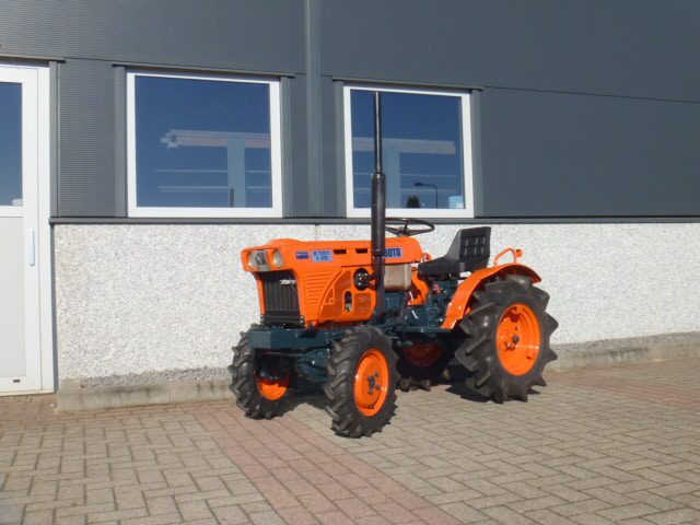 Kubota B7001 4wd - Afbeelding 17