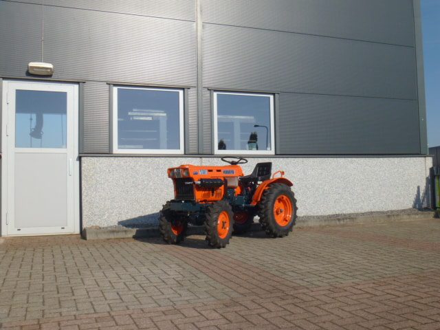 Kubota B7001 4wd - Afbeelding 17