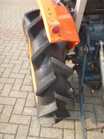 Kubota L1501 2wd - Afbeelding 15