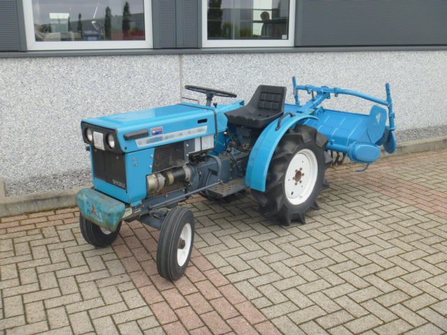 Mitsubishi D1300 2wd