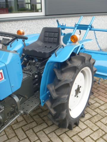 Mitsubishi D2350 2wd - Afbeelding 8