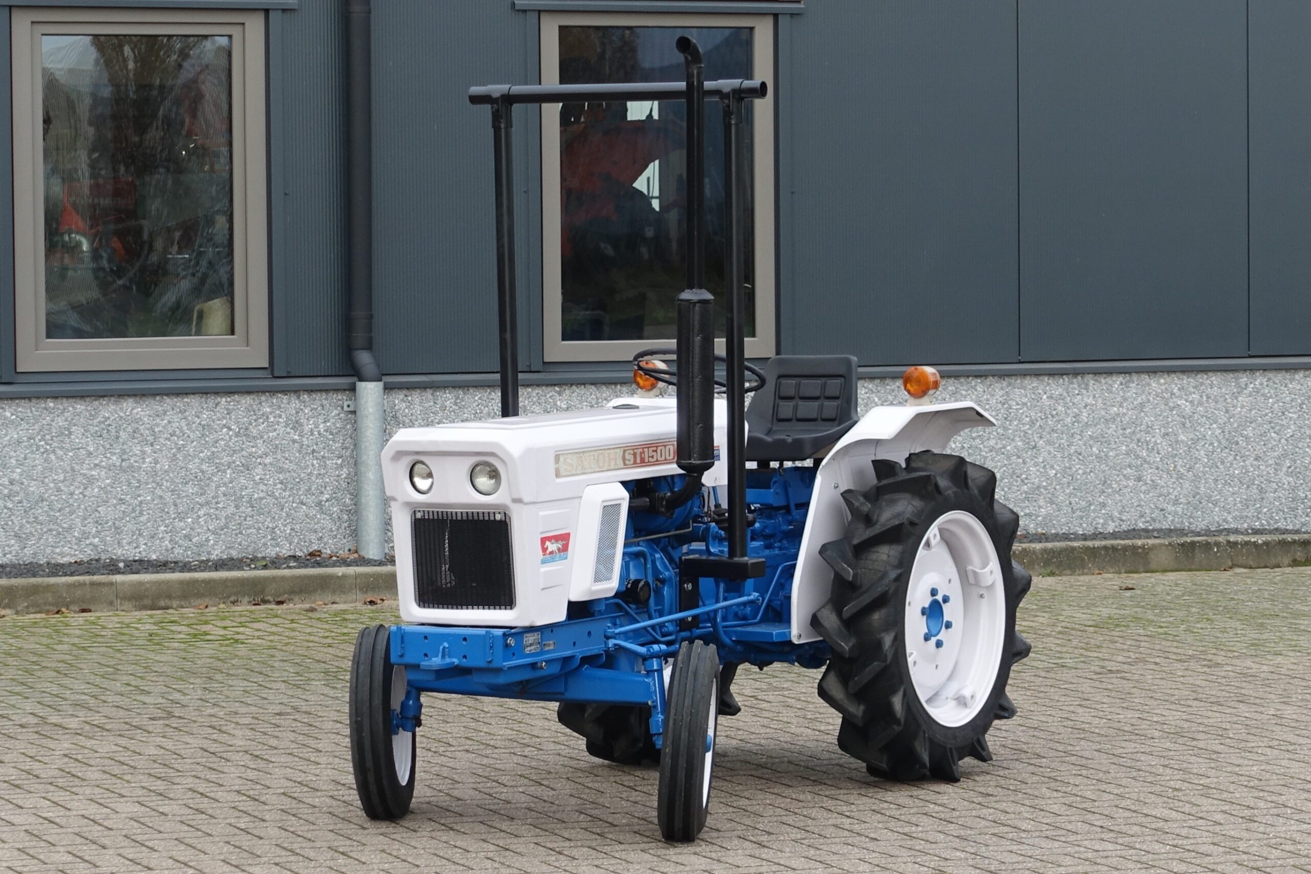 Mitsubishi ST-1500 2wd