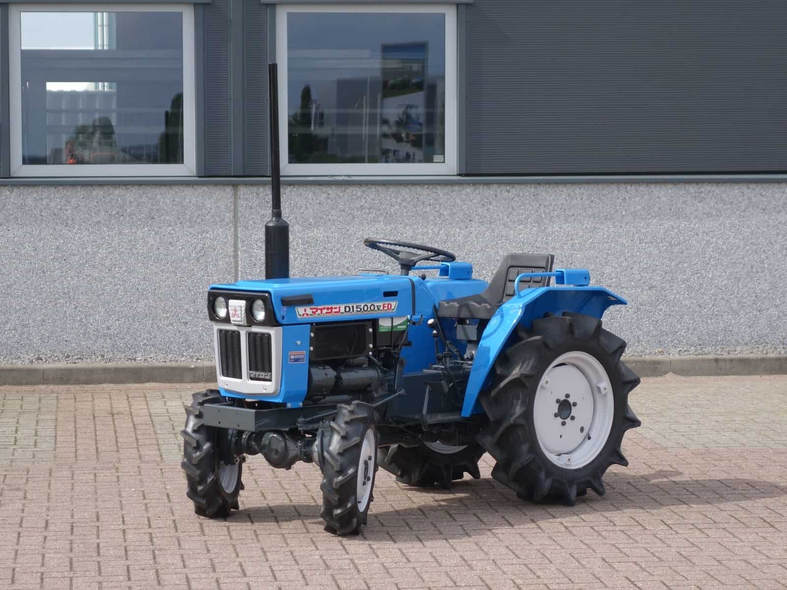 Mitsubishi D1500 4wd