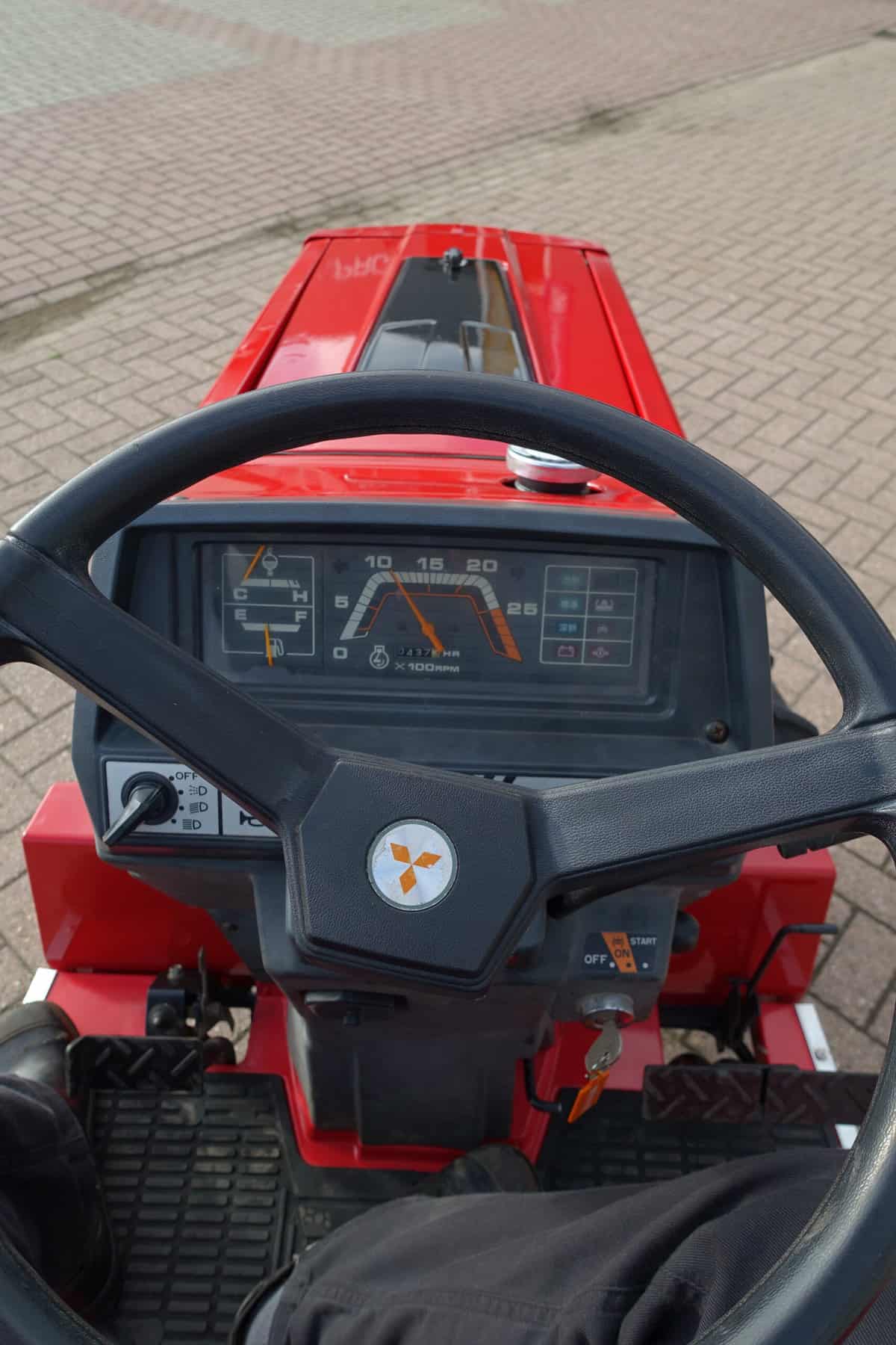 Mitsubishi MT14 4wd - Afbeelding 11