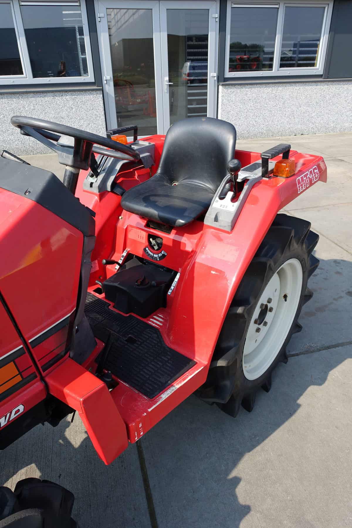 Mitsubishi MT16 4wd - Afbeelding 8