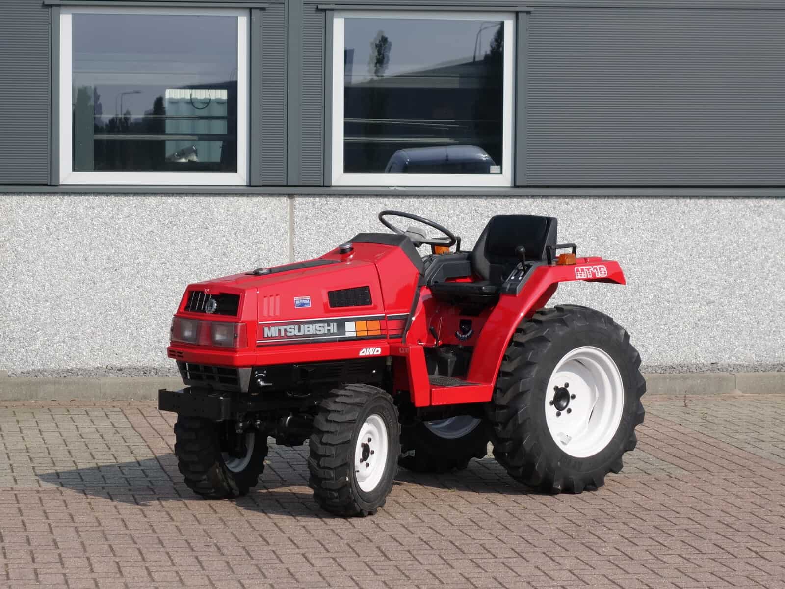 Mitsubishi MT16 4wd