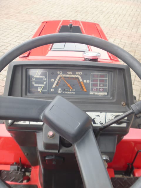 Mitsubishi MT16 4wd - Afbeelding 11