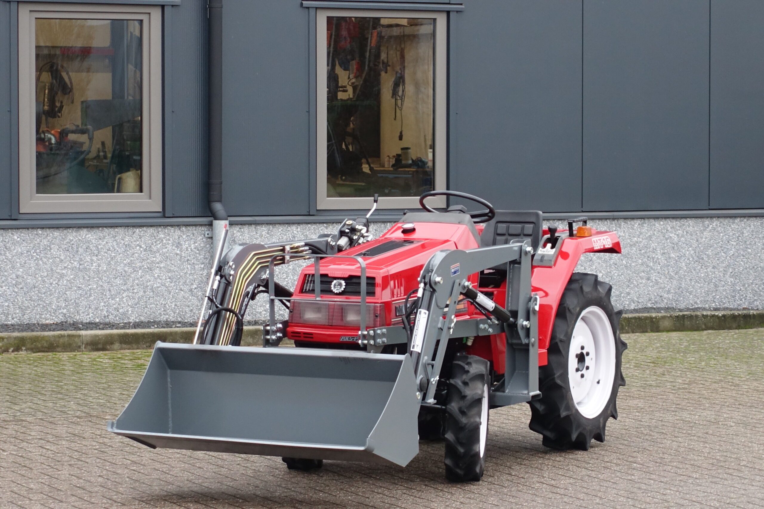 Mitsuibishi MT16 4wd