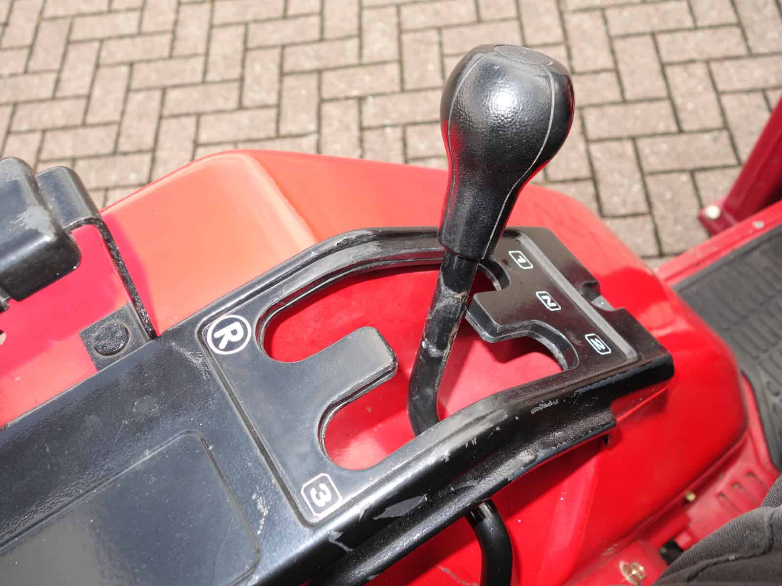 Mitsubishi MT16 4wd - Afbeelding 13