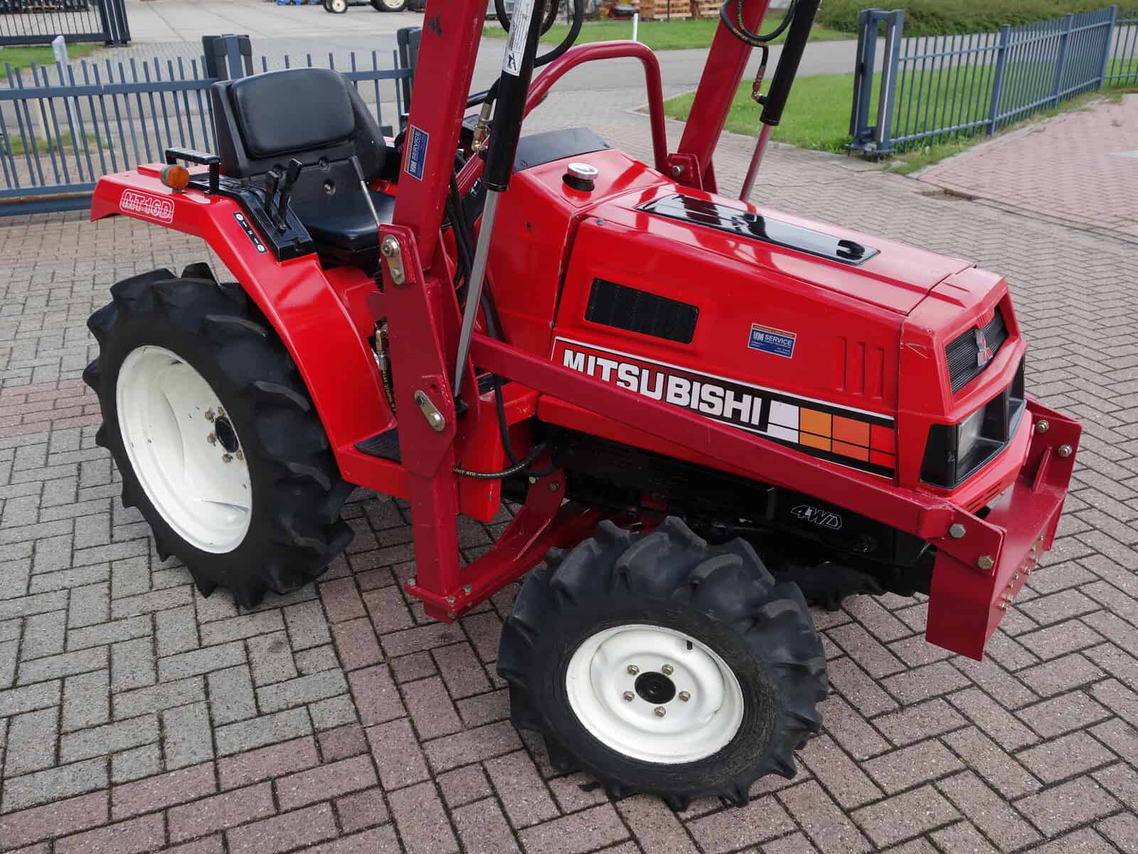 Mitsubishi MT16 4wd - Afbeelding 2