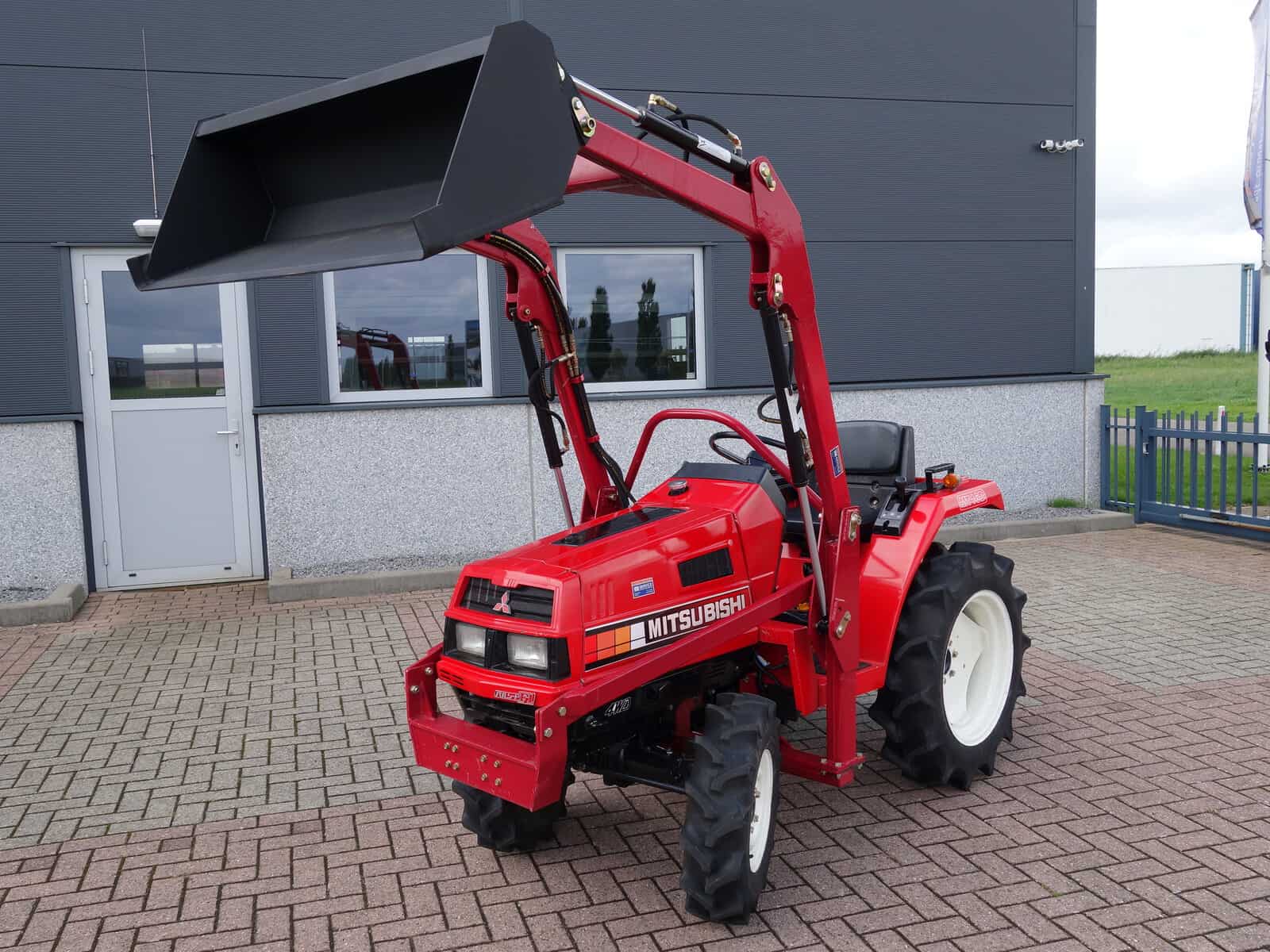Mitsubishi MT16 4wd - Afbeelding 3
