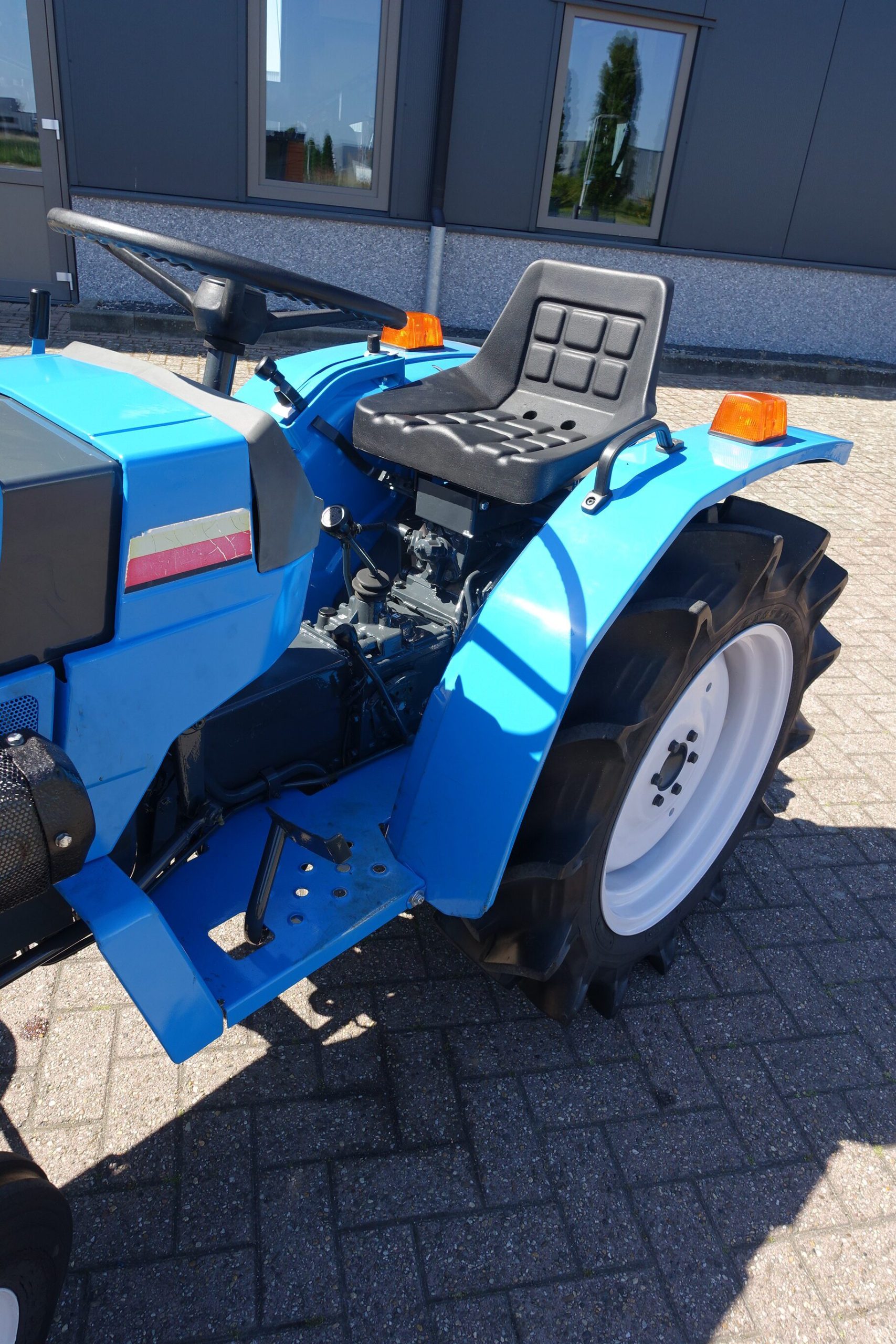 Mitsubishi MT1401 2wd - Afbeelding 8