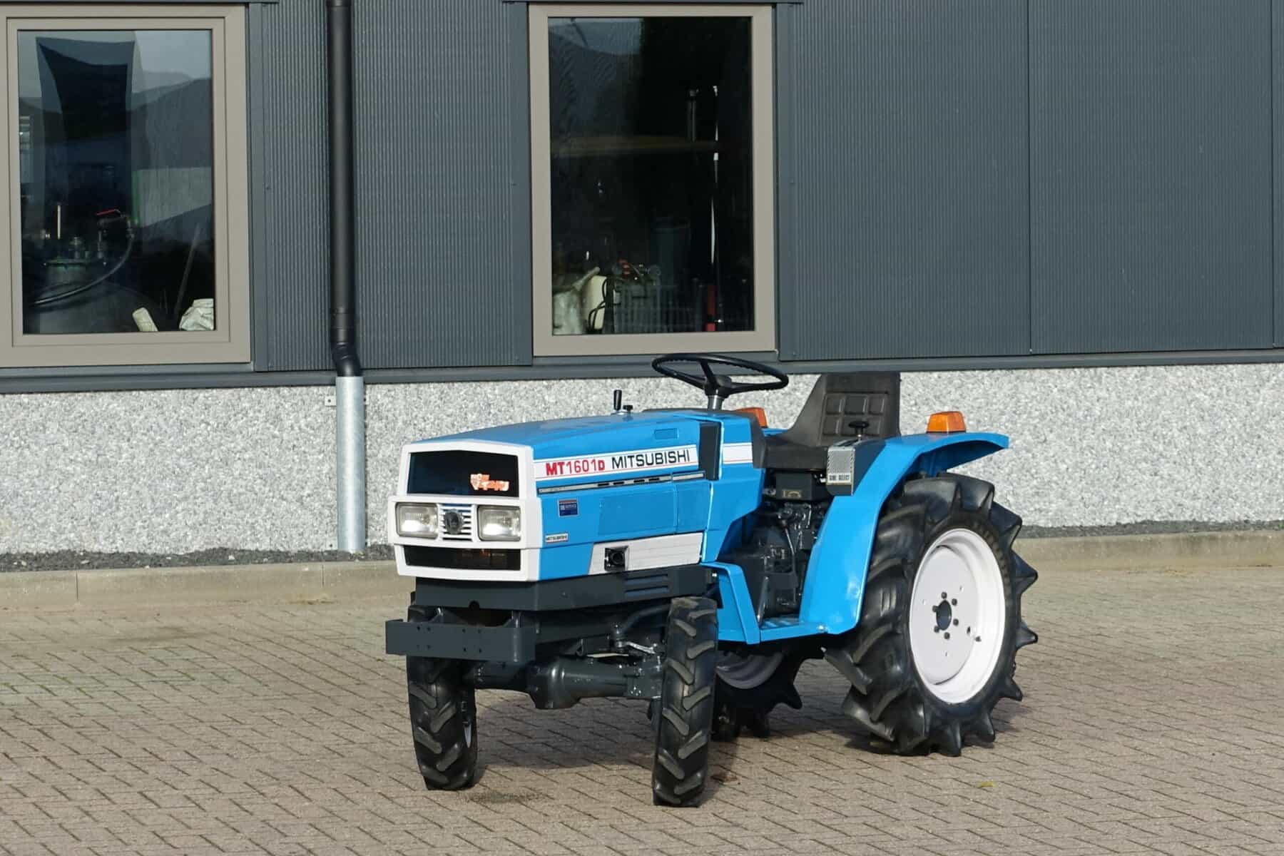 Mitsubishi MT1401 4wd