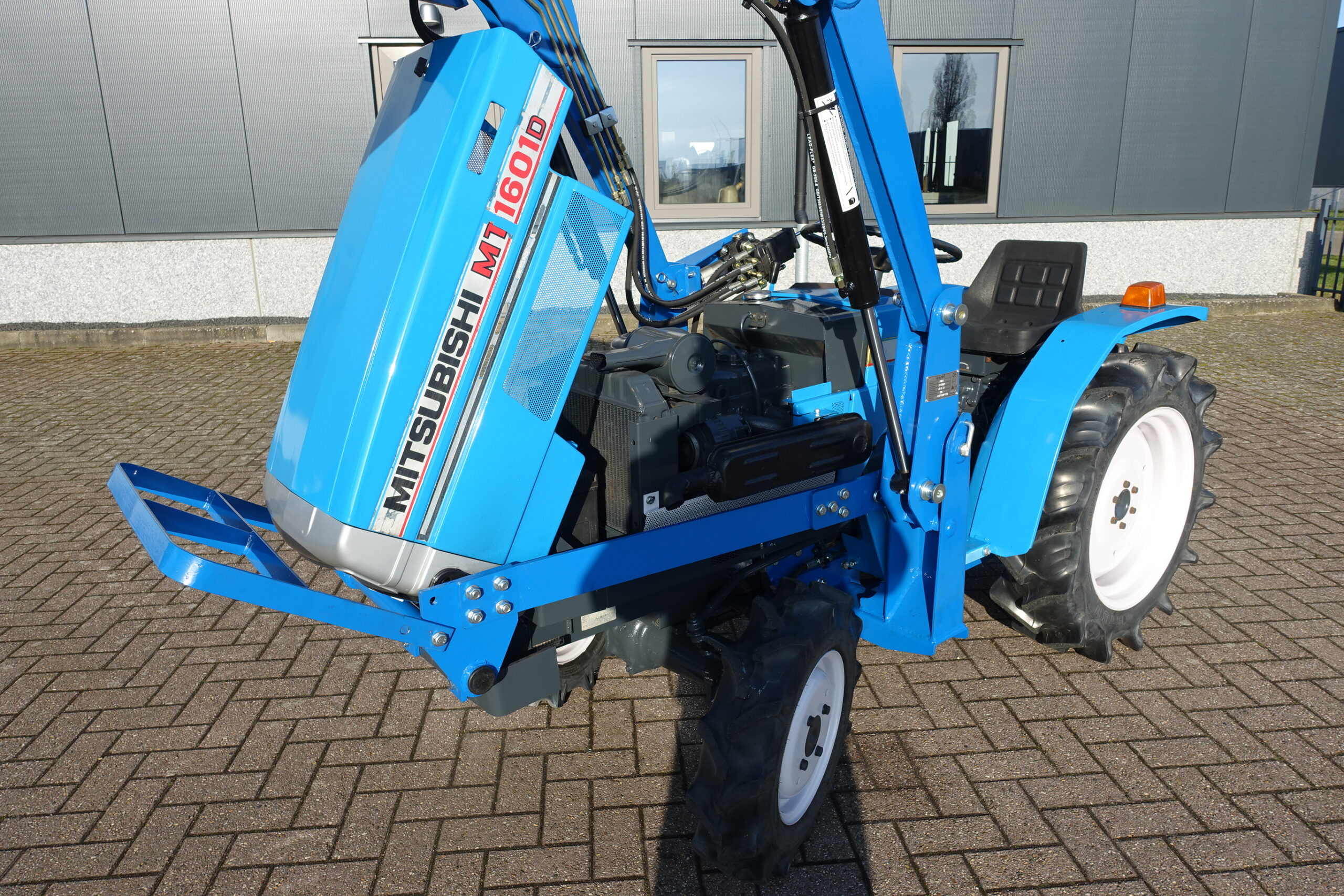 Mitsubishi MT1601 4wd - Afbeelding 24