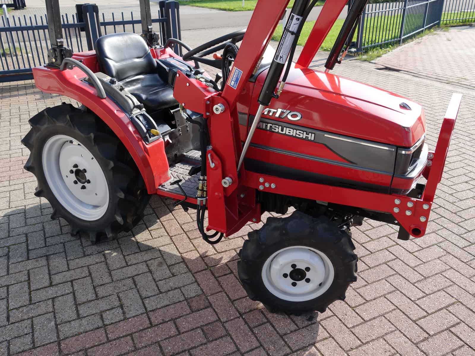 Mitsubishi MT170 4wd - Afbeelding 2