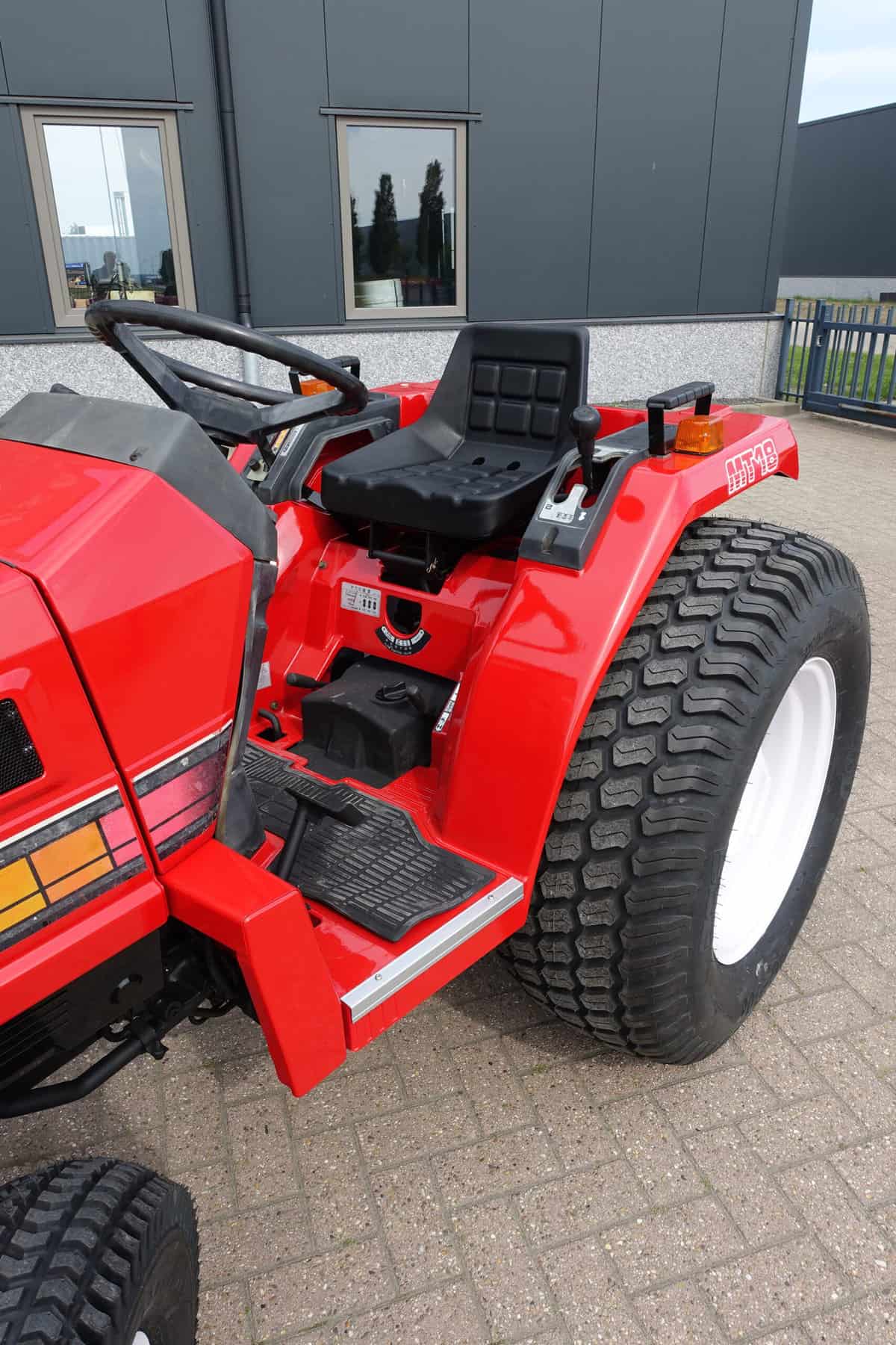 Mitsubishi MT18 4wd - Afbeelding 8