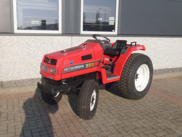 Mitsubishi MT18 4wd