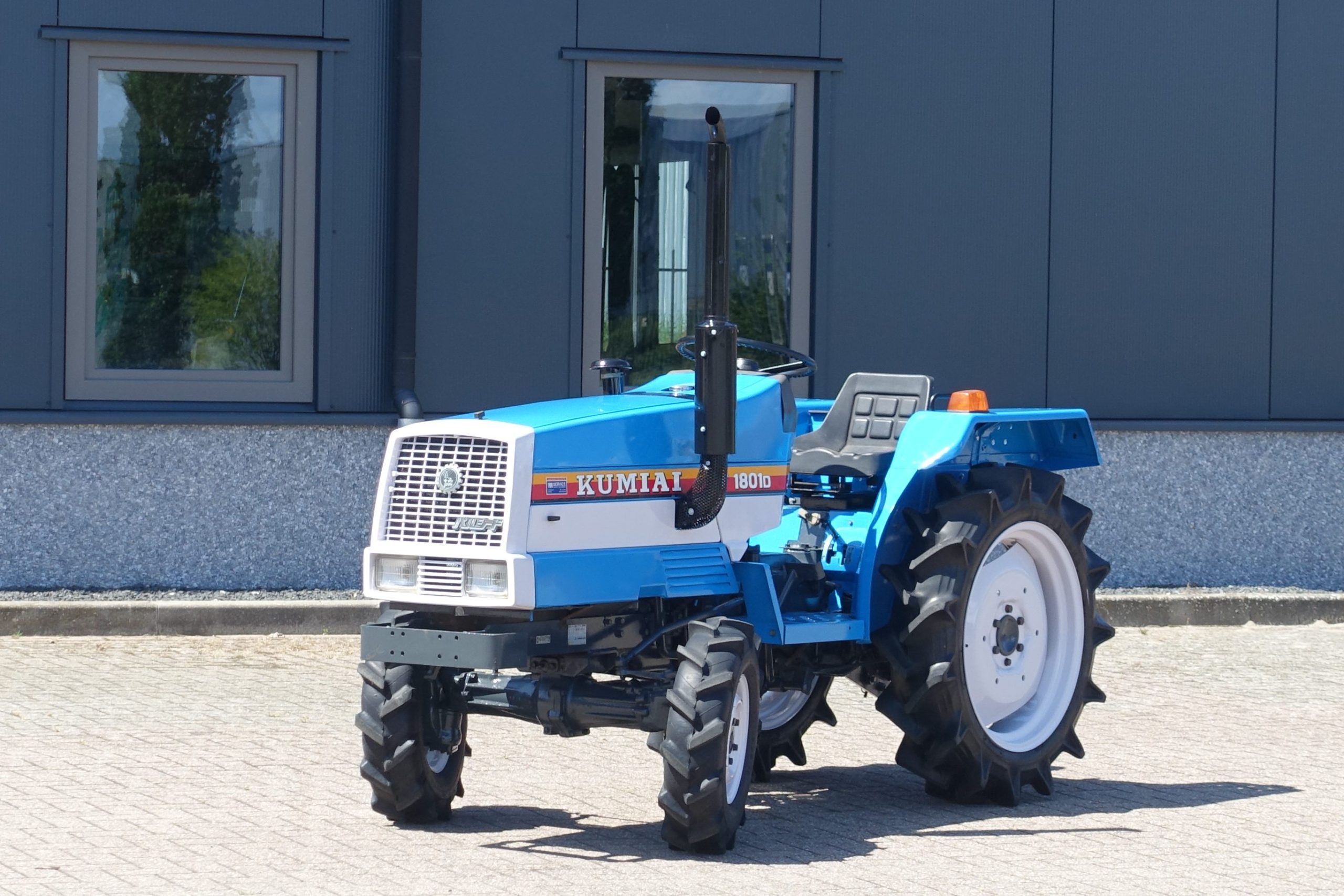 Mitsuibishi MT1801D 4wd