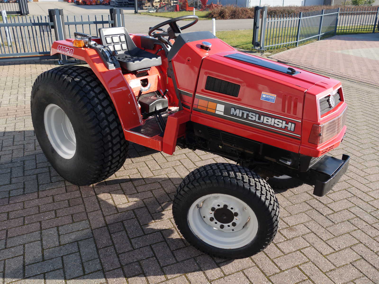 Mitsubishi MT20 4wd - Afbeelding 2