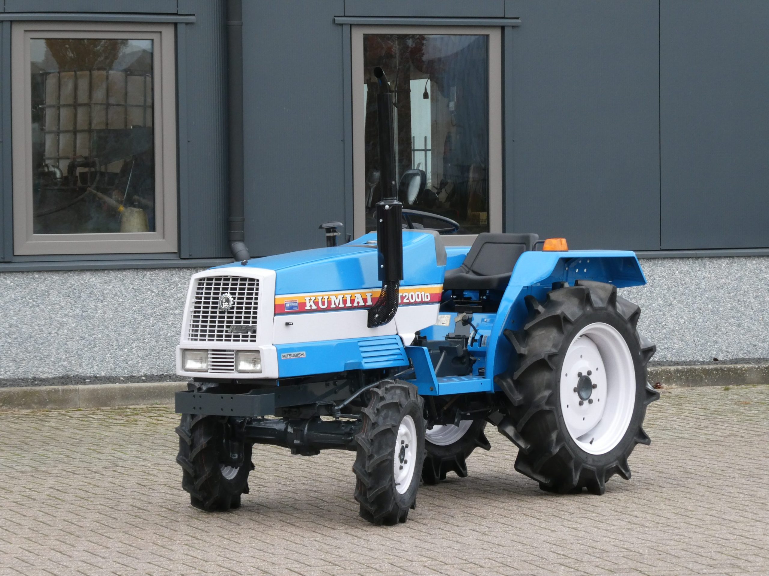 Mitsubishi MT2001 4wd