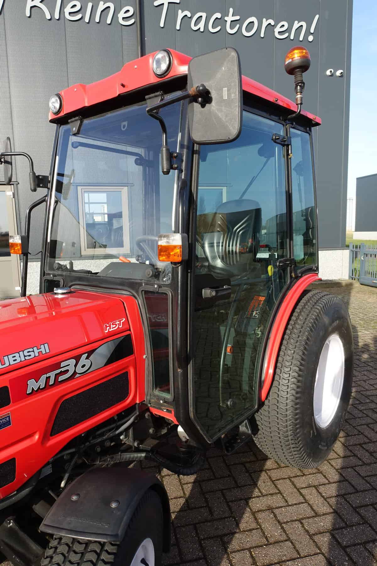 Mitsubishi MT36 4wd HST - Afbeelding 11