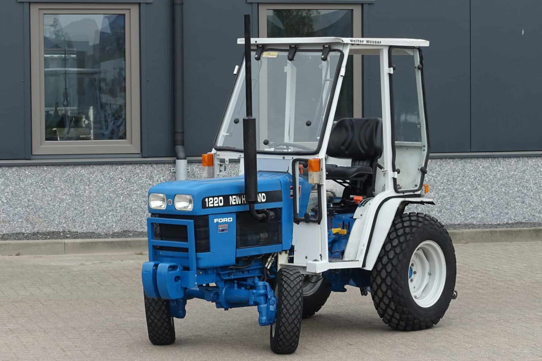 New Holland 1220 4wd HST