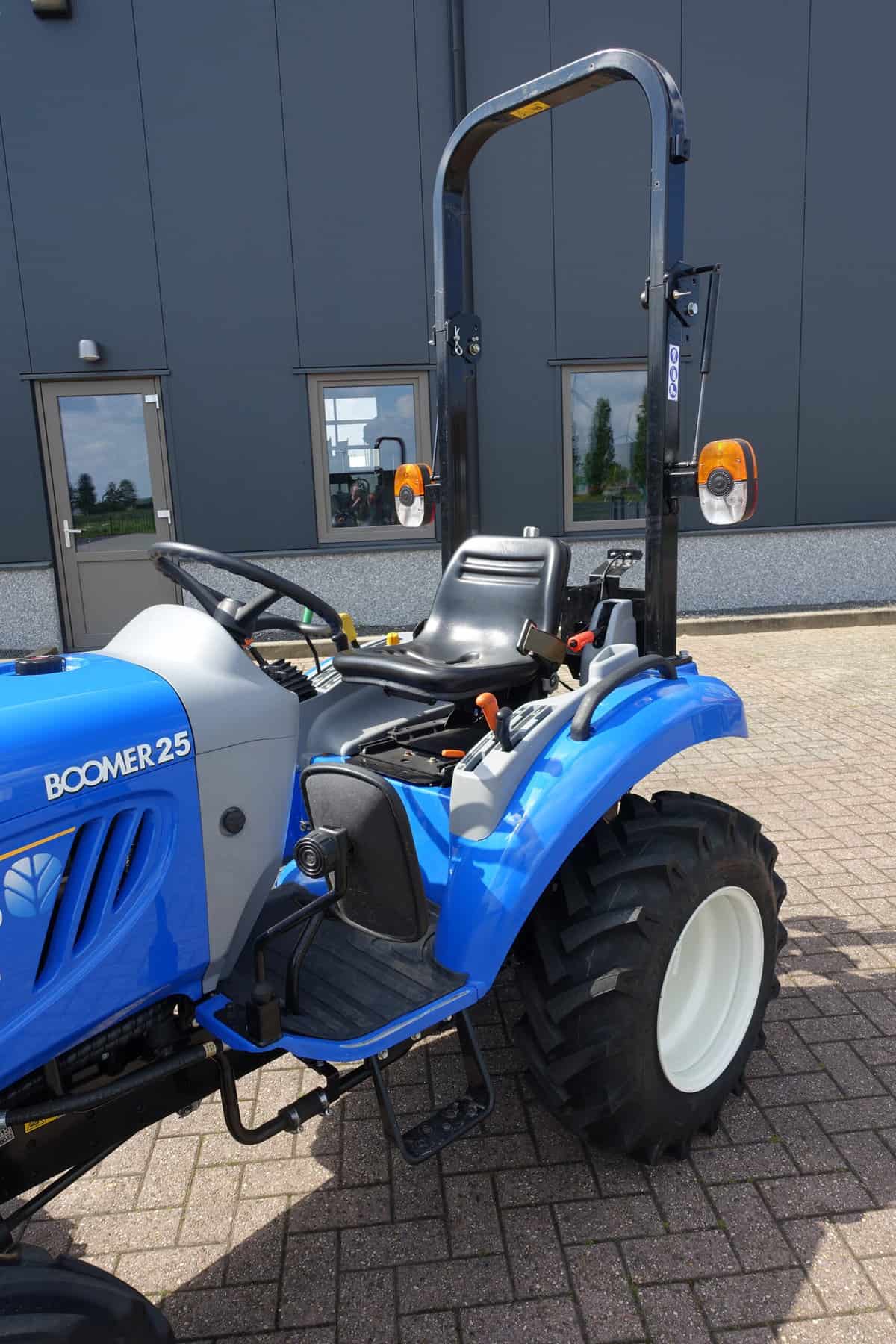 New Holland Boomer 25 - Afbeelding 9