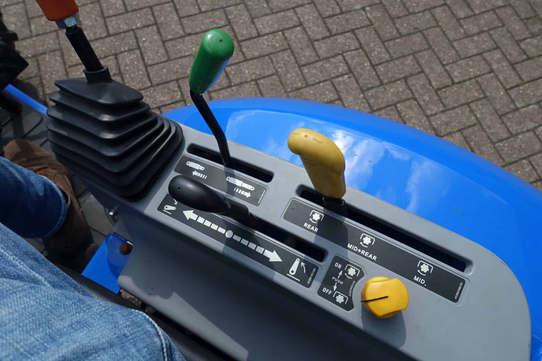 New Holland Boomer 25 - Afbeelding 15