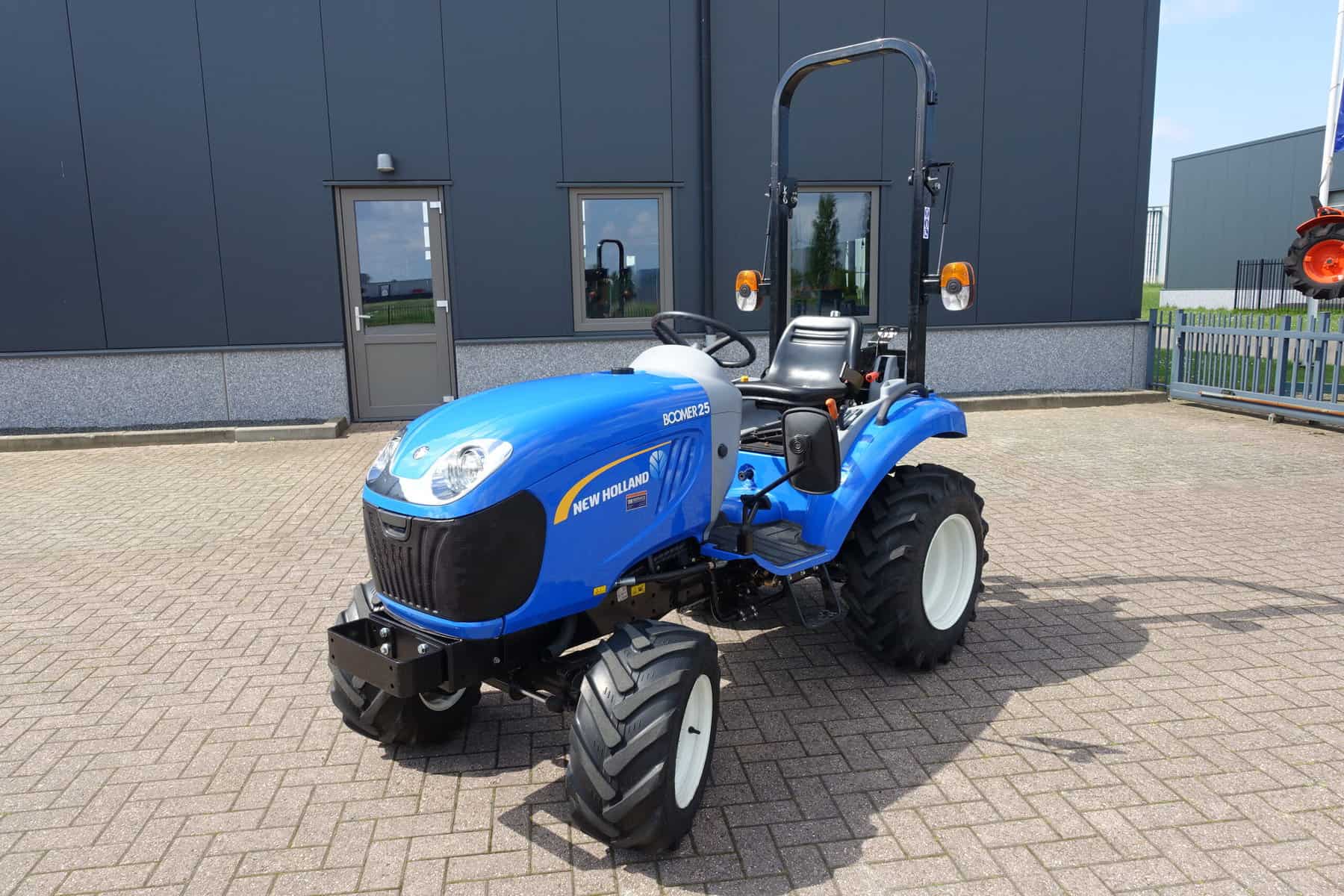 New Holland Boomer 25 - Afbeelding 2