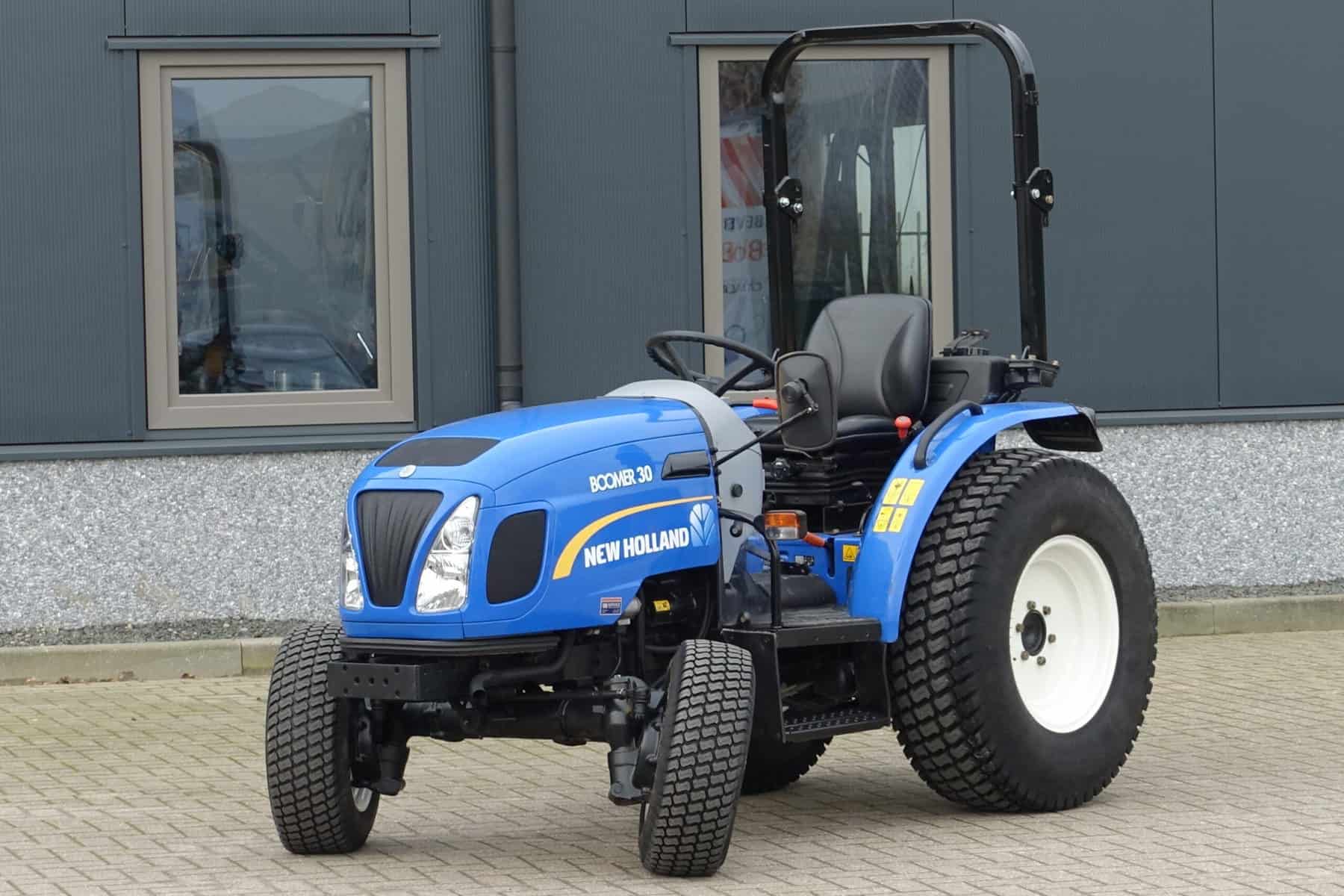 New Holland Boomer 30