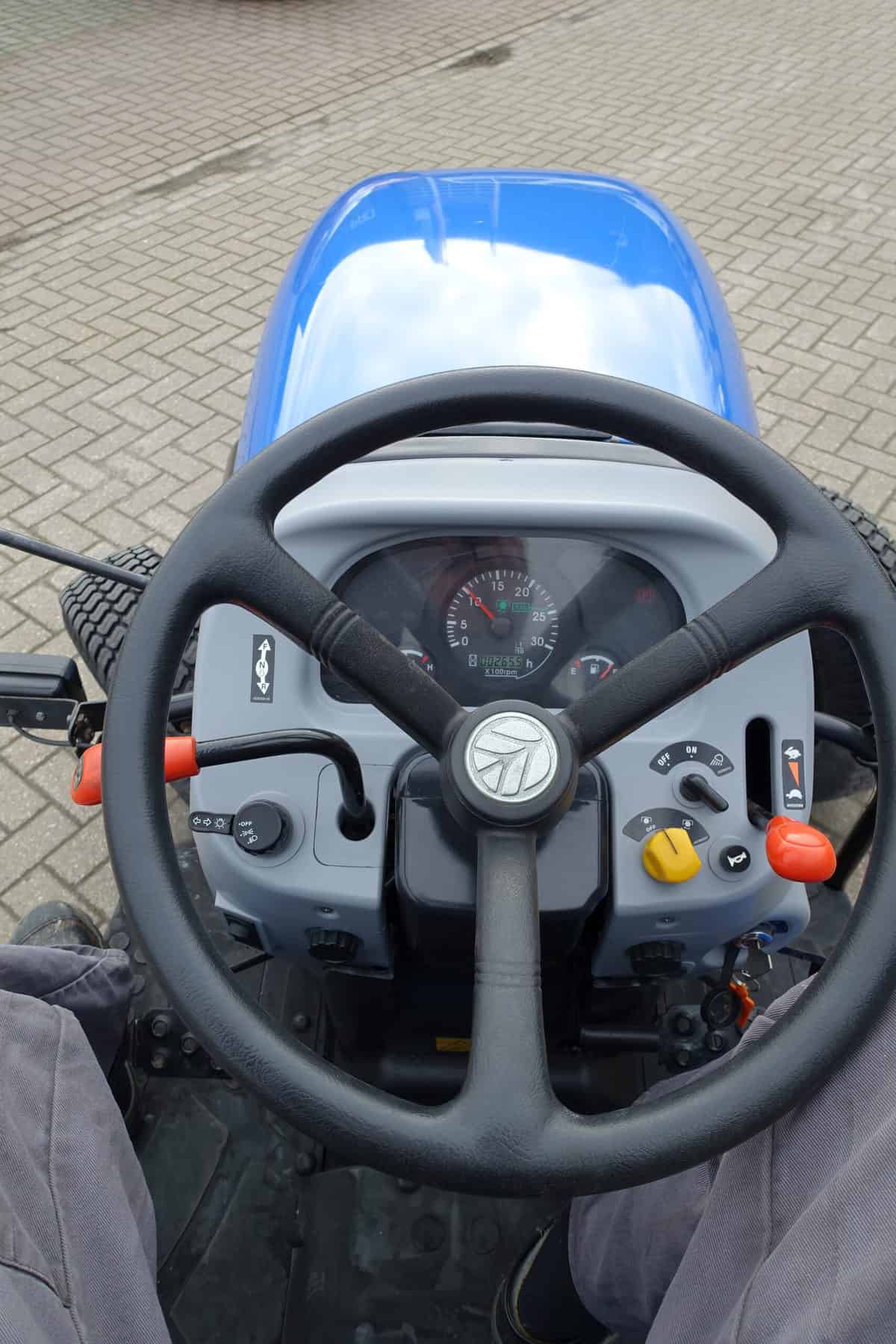 New Holland Boomer 30 - Afbeelding 11