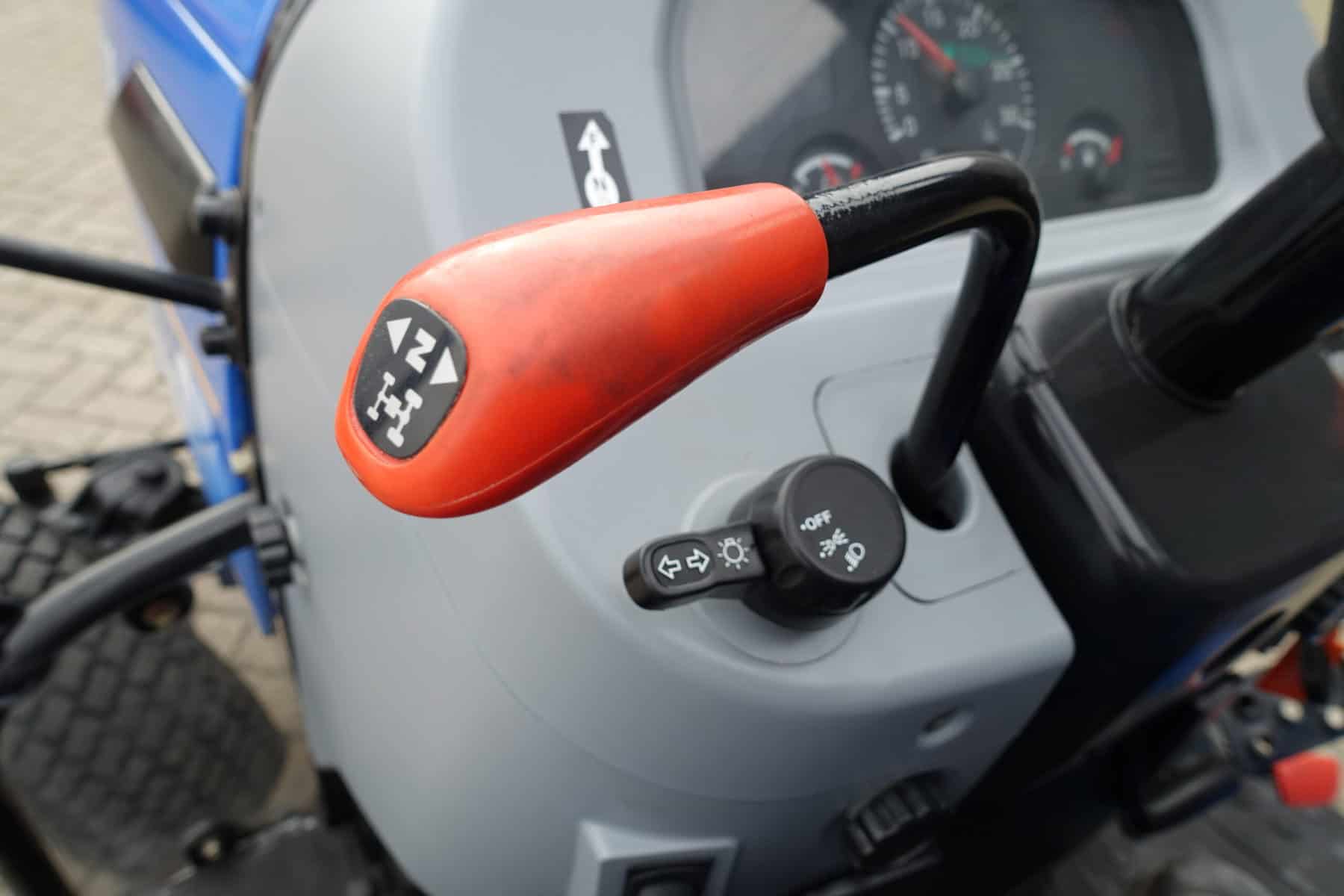 New Holland Boomer 30 - Afbeelding 12