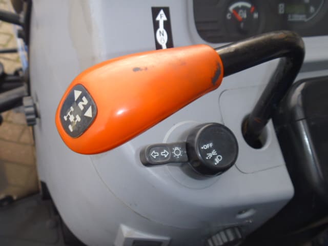 New Holland Boomer 30 4wd - Afbeelding 12