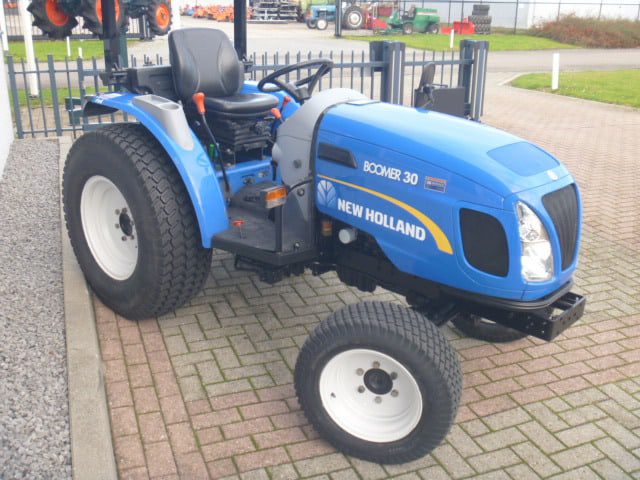 New Holland Boomer 30 4wd - Afbeelding 2
