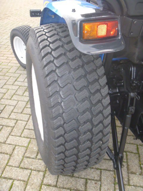 New Holland Boomer 30 4wd - Afbeelding 25