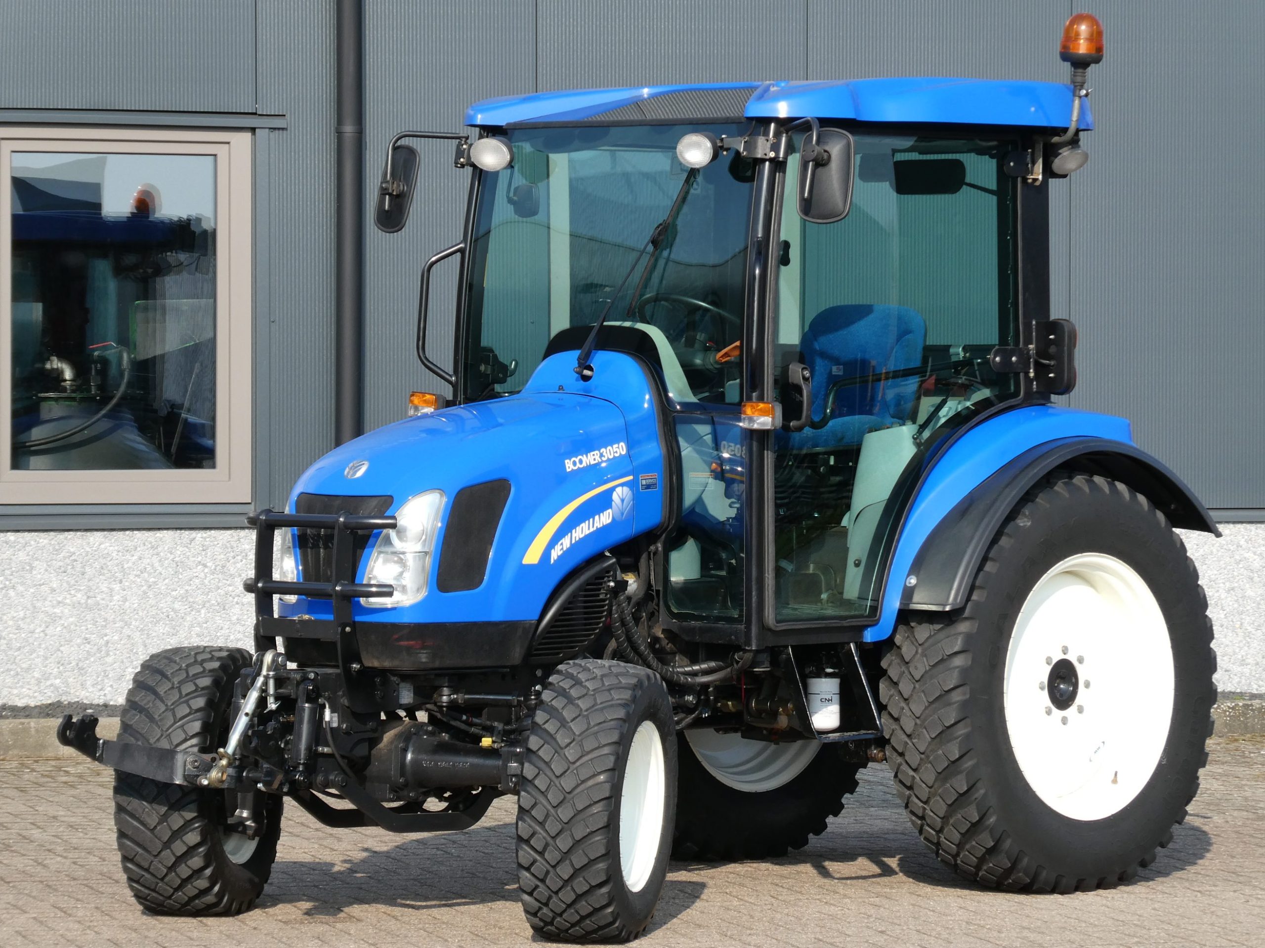 New Holland Boomer 3050