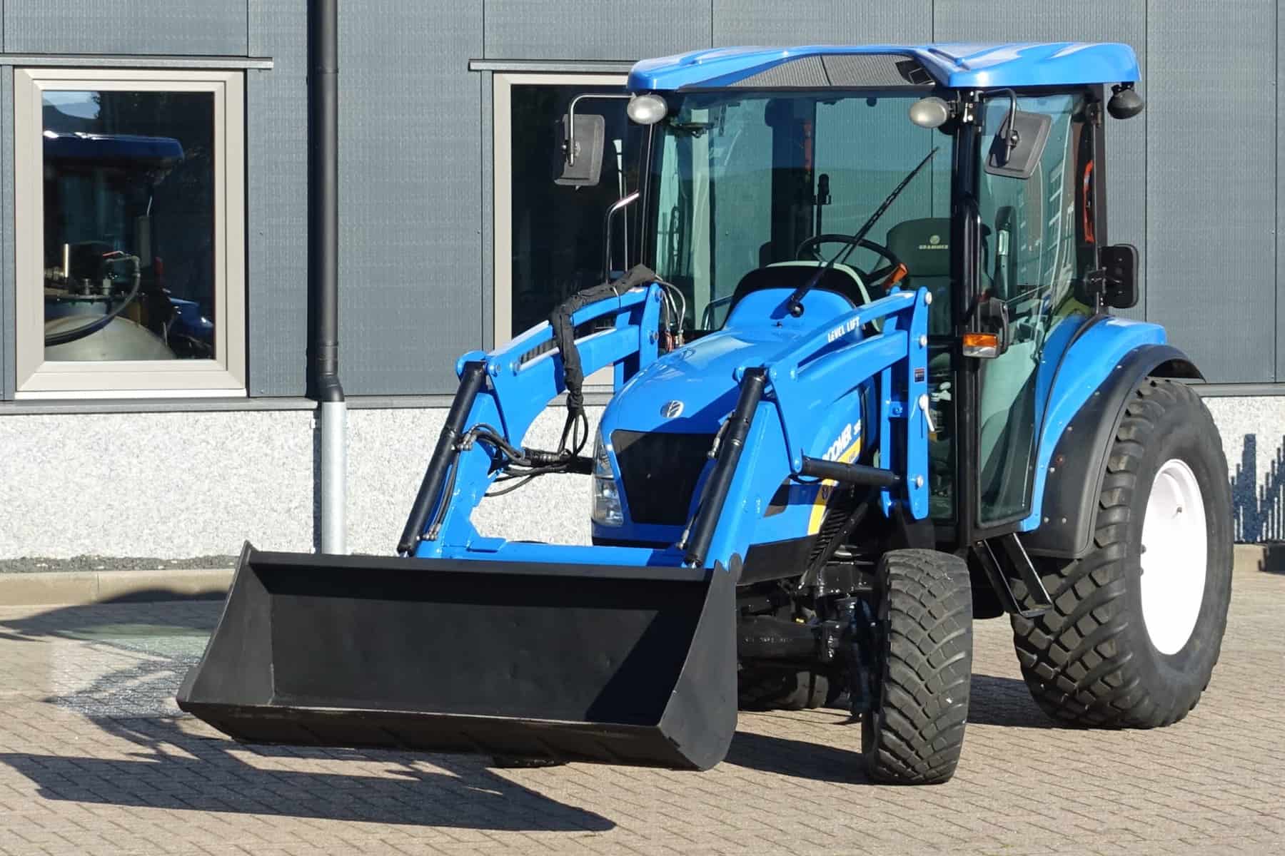 New Holland 3050 4wd CVT