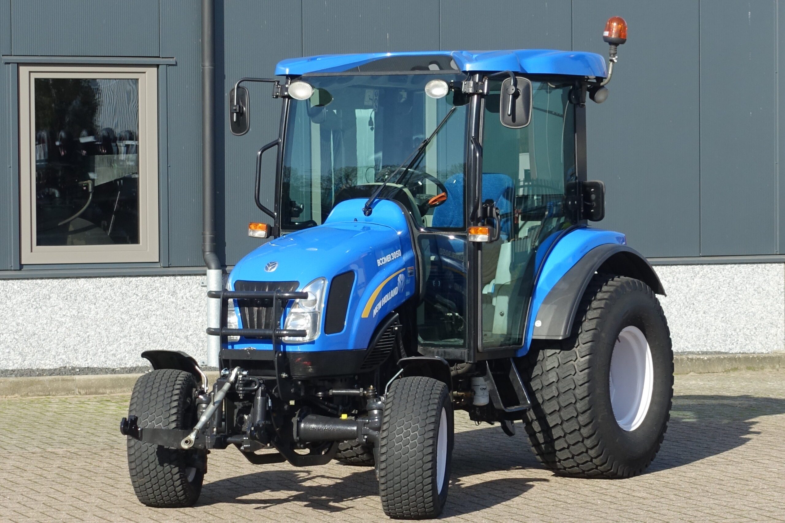 New Holland 3050 4wd CVT