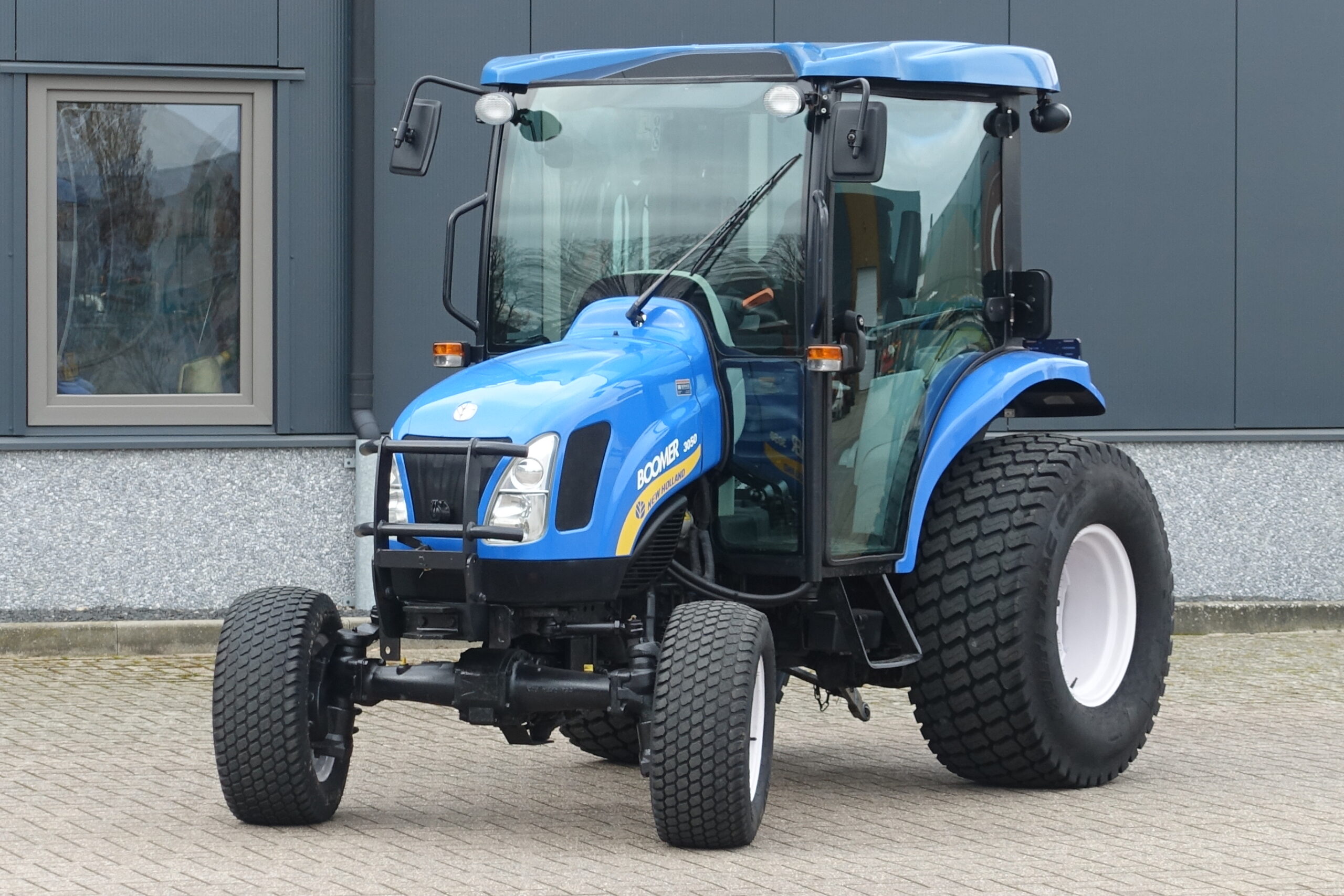 New Holland 3050 4wd CVT