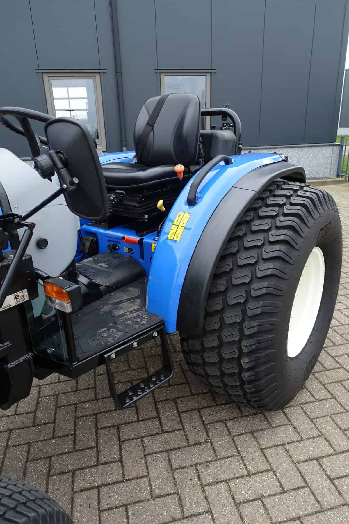 New Holland Boomer 50 - Afbeelding 10