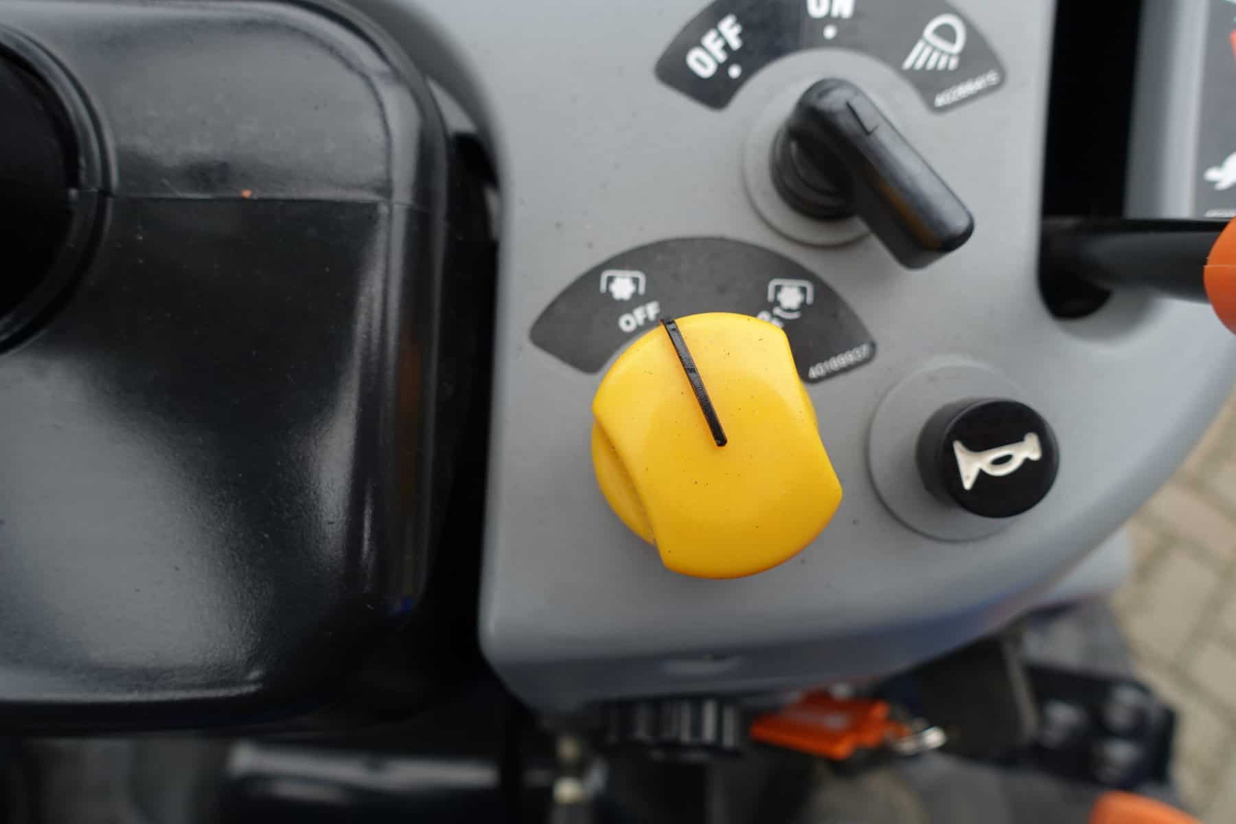 New Holland Boomer 50 - Afbeelding 17