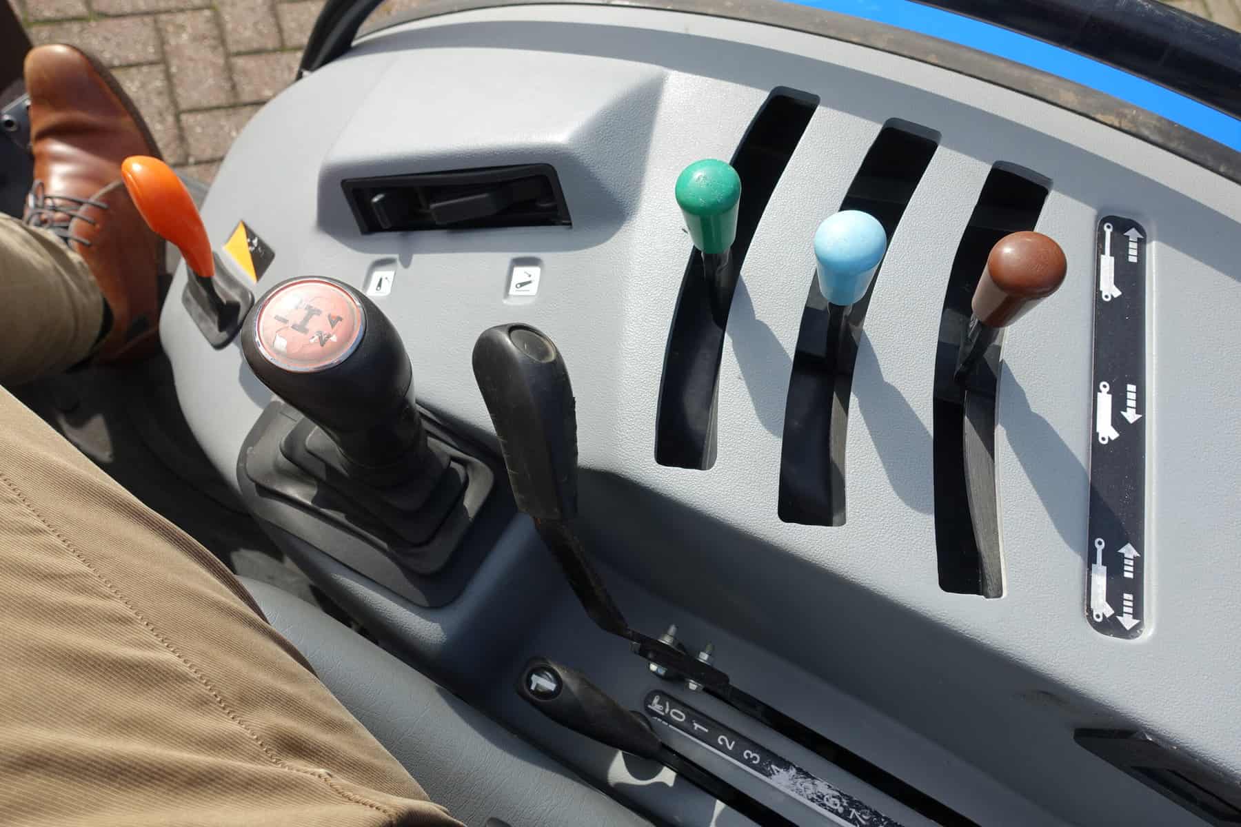 New Holland T3.55F 4wd - Afbeelding 16