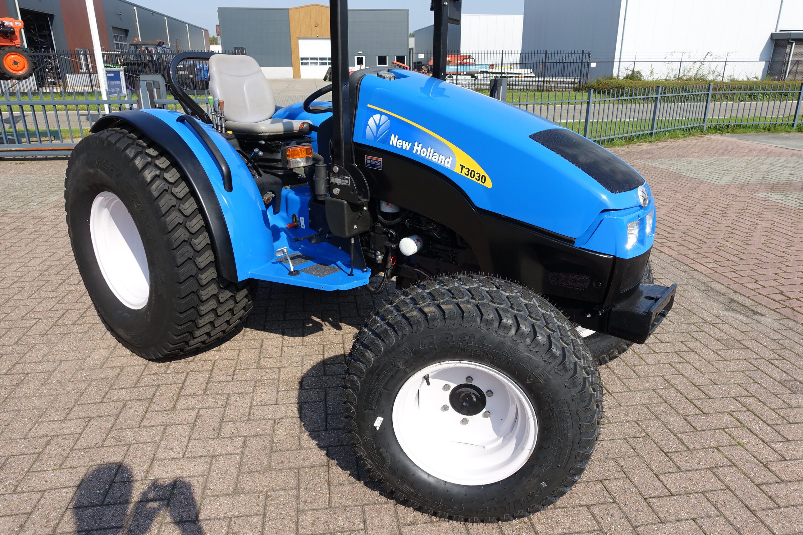 New Holland T3030 4wd - Afbeelding 2