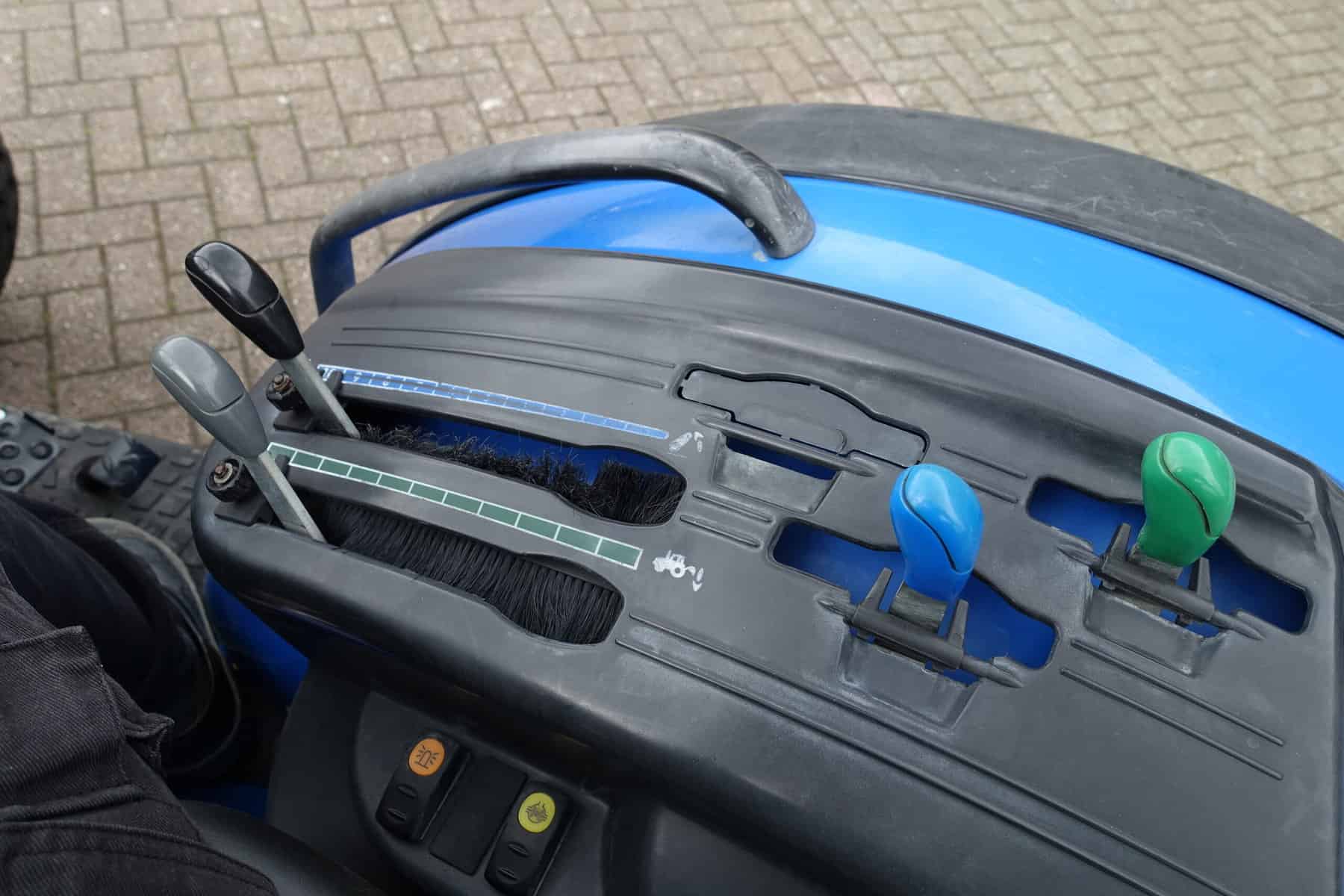 New Holland T3030 4wd - Afbeelding 17