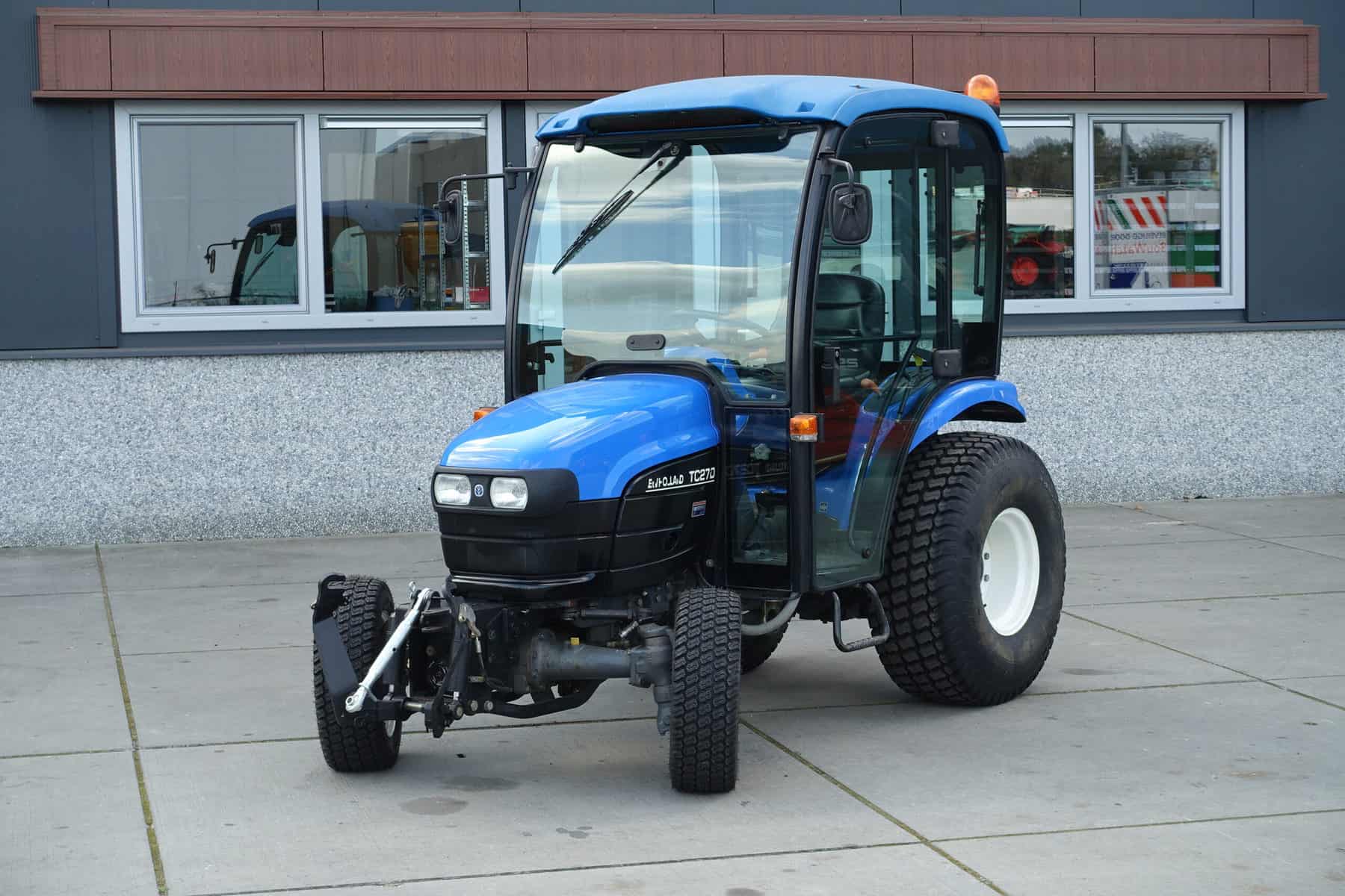 New Holland TC27D 4wd