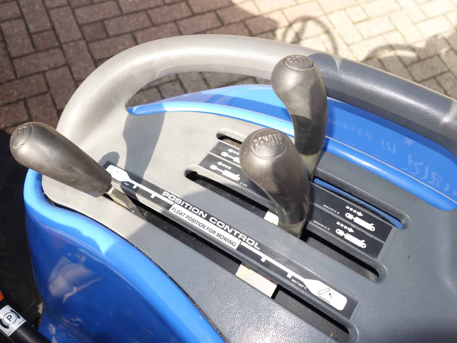 New Holland TC31 4wd - Afbeelding 12