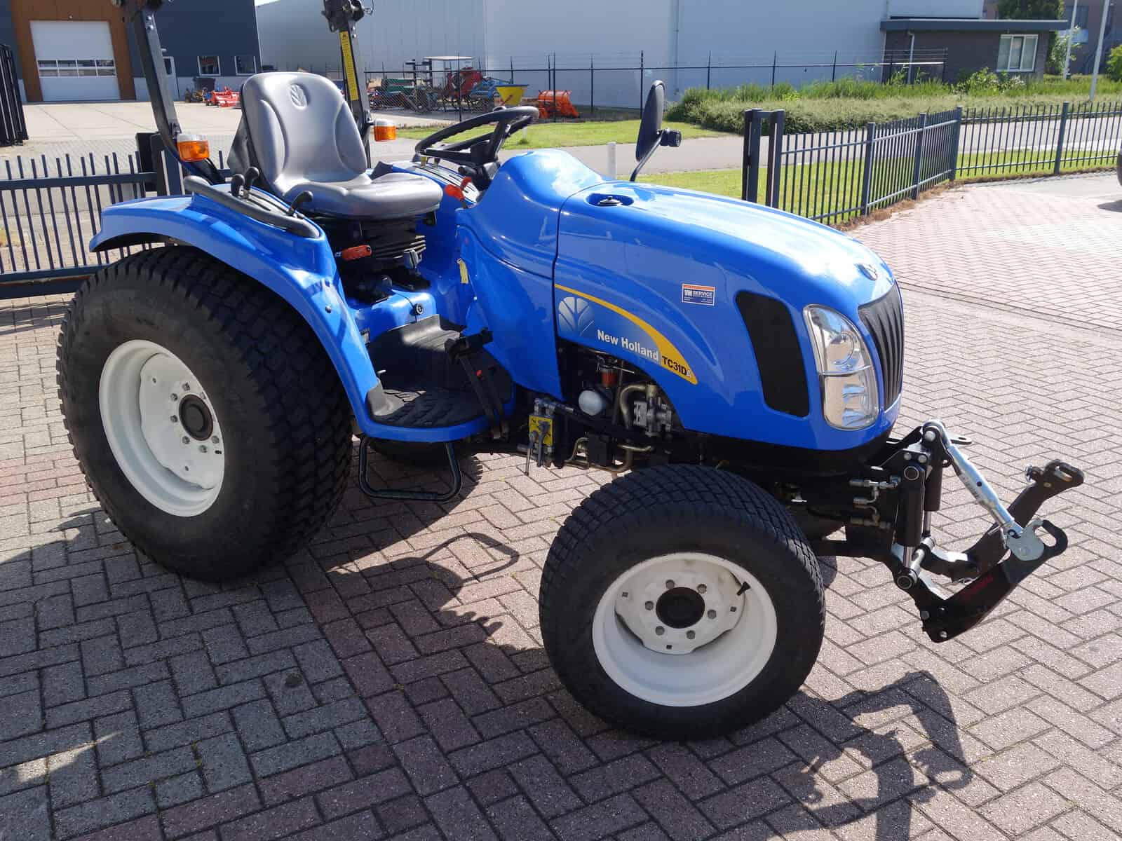 New Holland TC31 4wd - Afbeelding 2