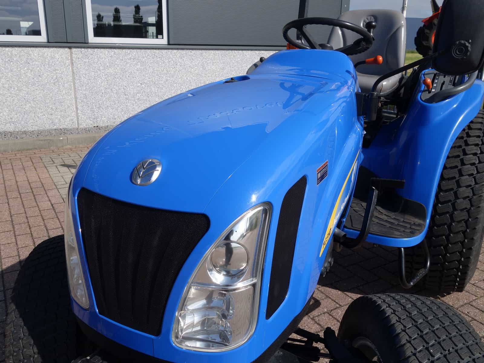 New Holland TC31 4wd - Afbeelding 4