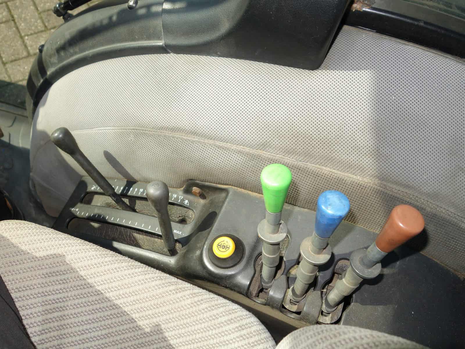 New Holland TCE40 4wd - Afbeelding 17