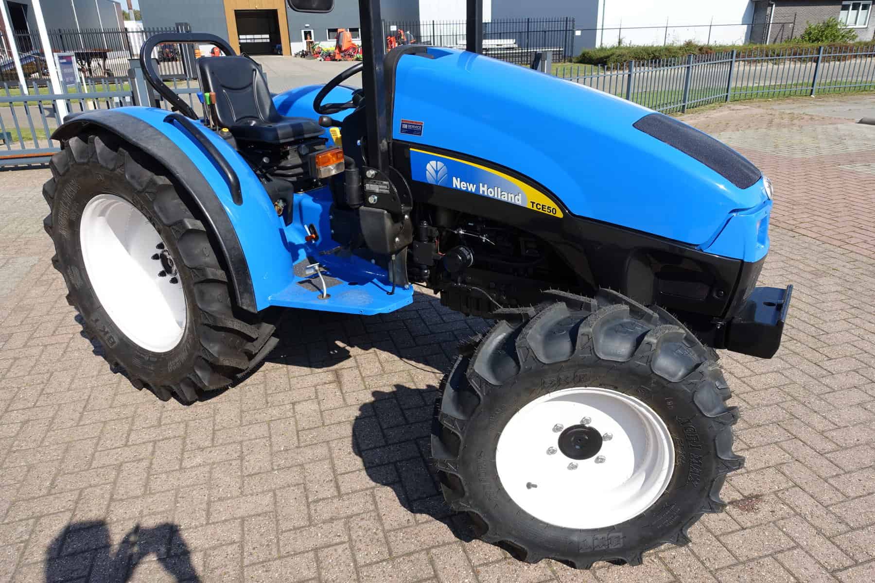 New Holland TCE50 4wd - Afbeelding 2